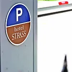 Strass 3* Paralía