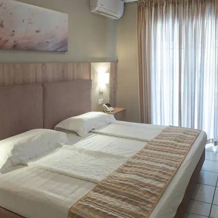 Strass Hotel 3*