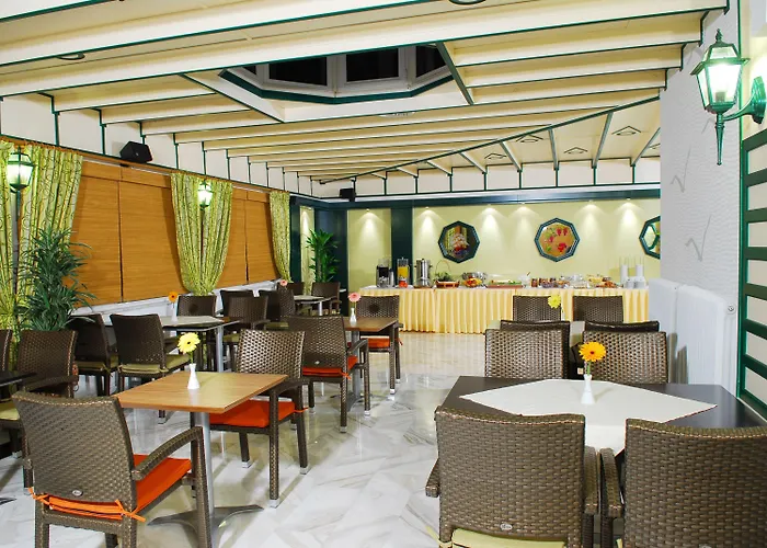 Strass Hotel 3*